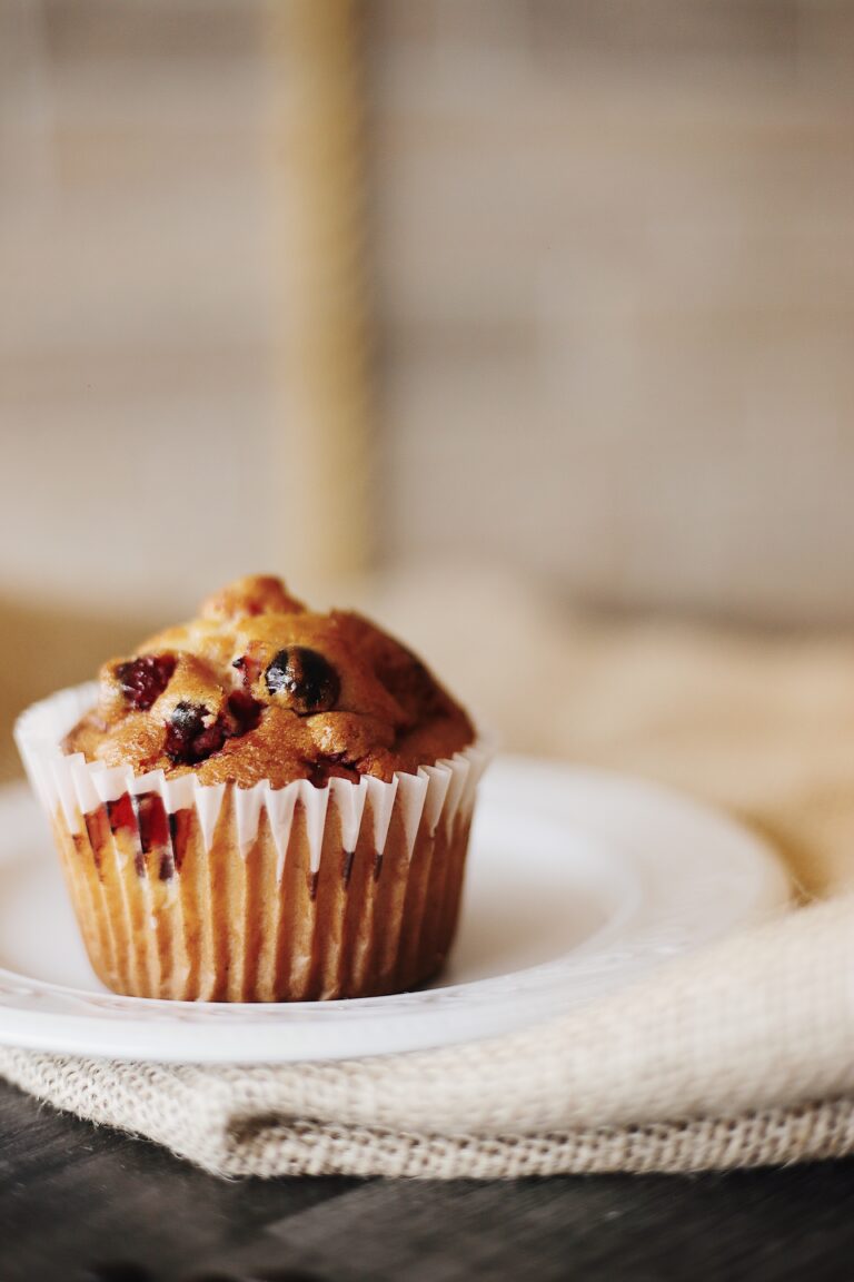 cranberry muffin